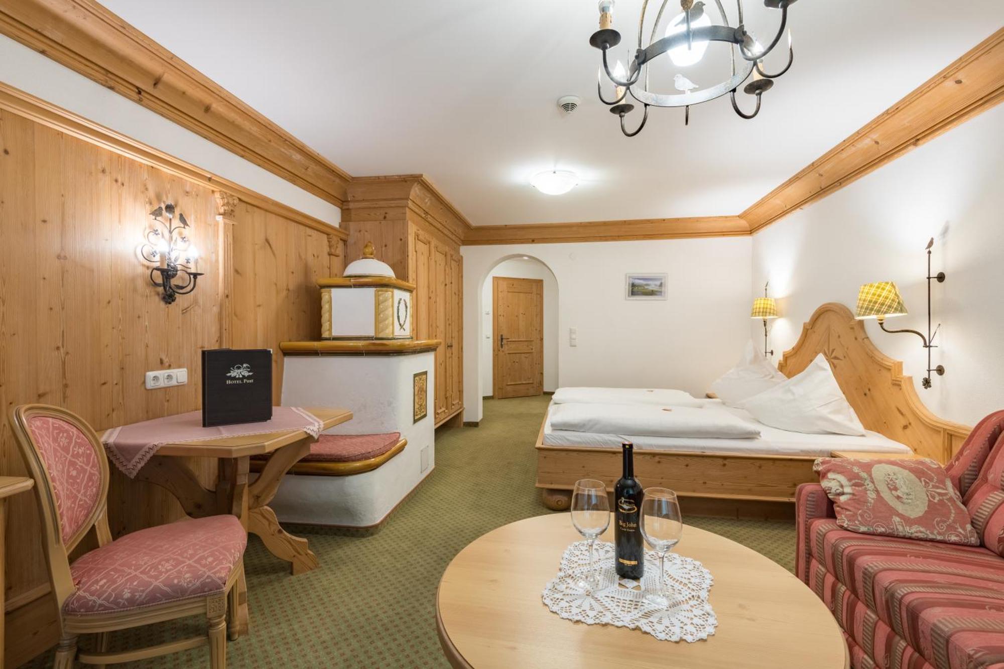 Hotel Post Bach  Phòng bức ảnh