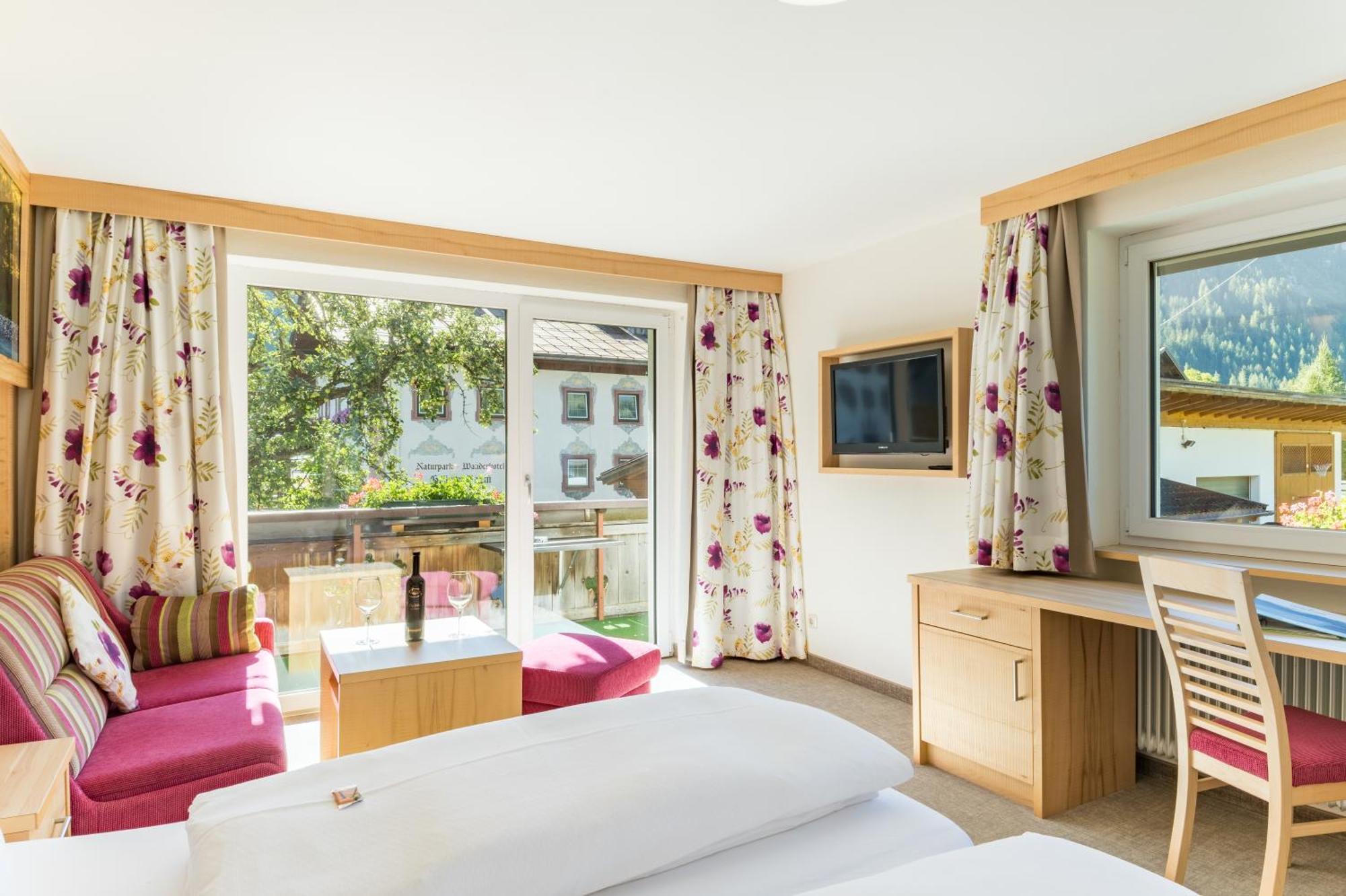Hotel Post Bach  Phòng bức ảnh